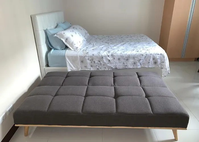 101 Newport Chillax C2 Airport Pasay Apartment